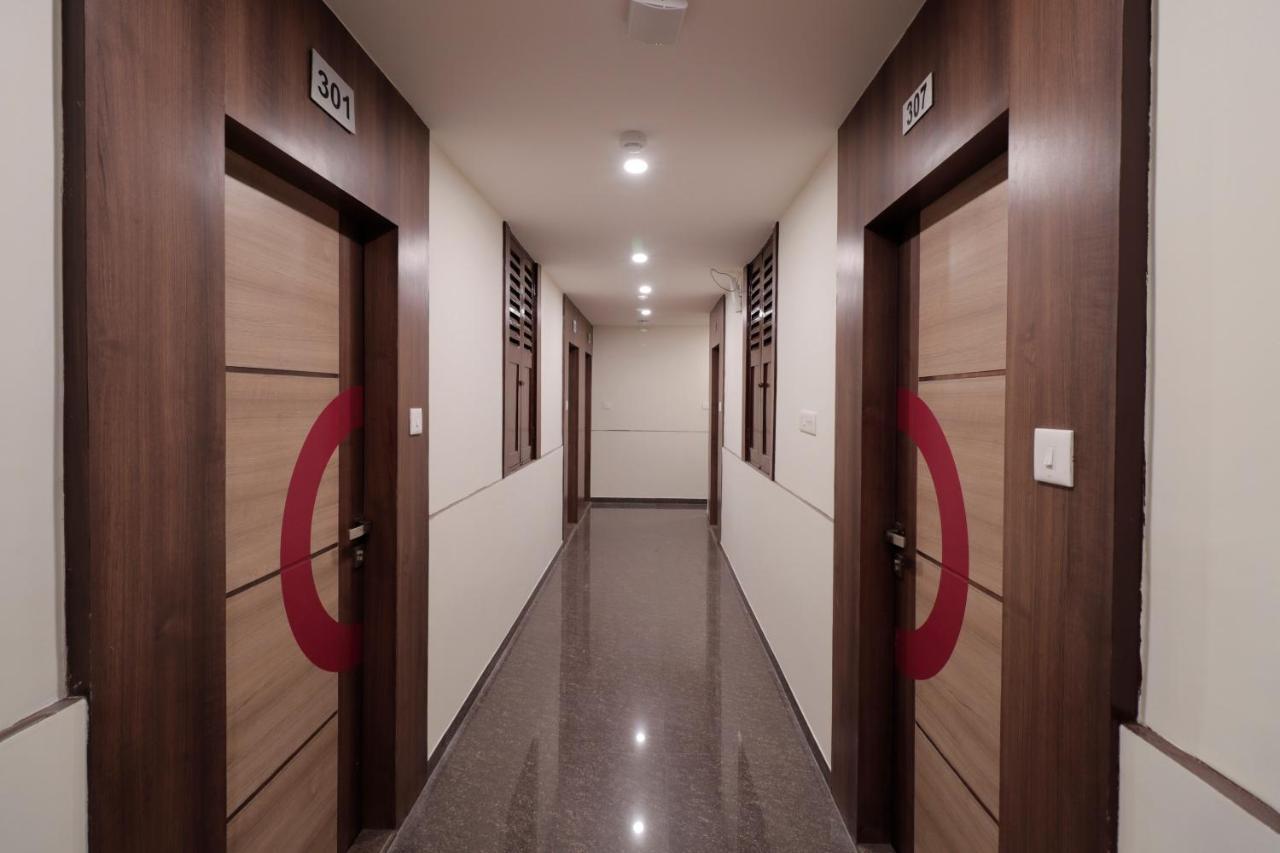 Collection O 39594 Heritage Paldi Rd 3* Ahmedabad