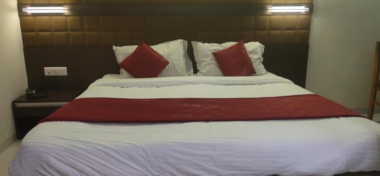 Park Land Hotel